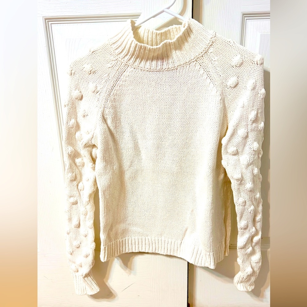Cream sweater Women’s XS